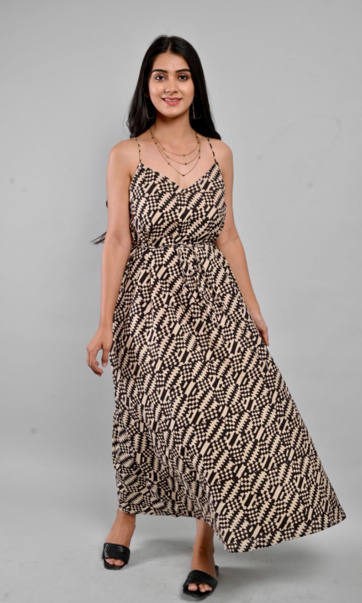 BLACK & WHITE DRESS
