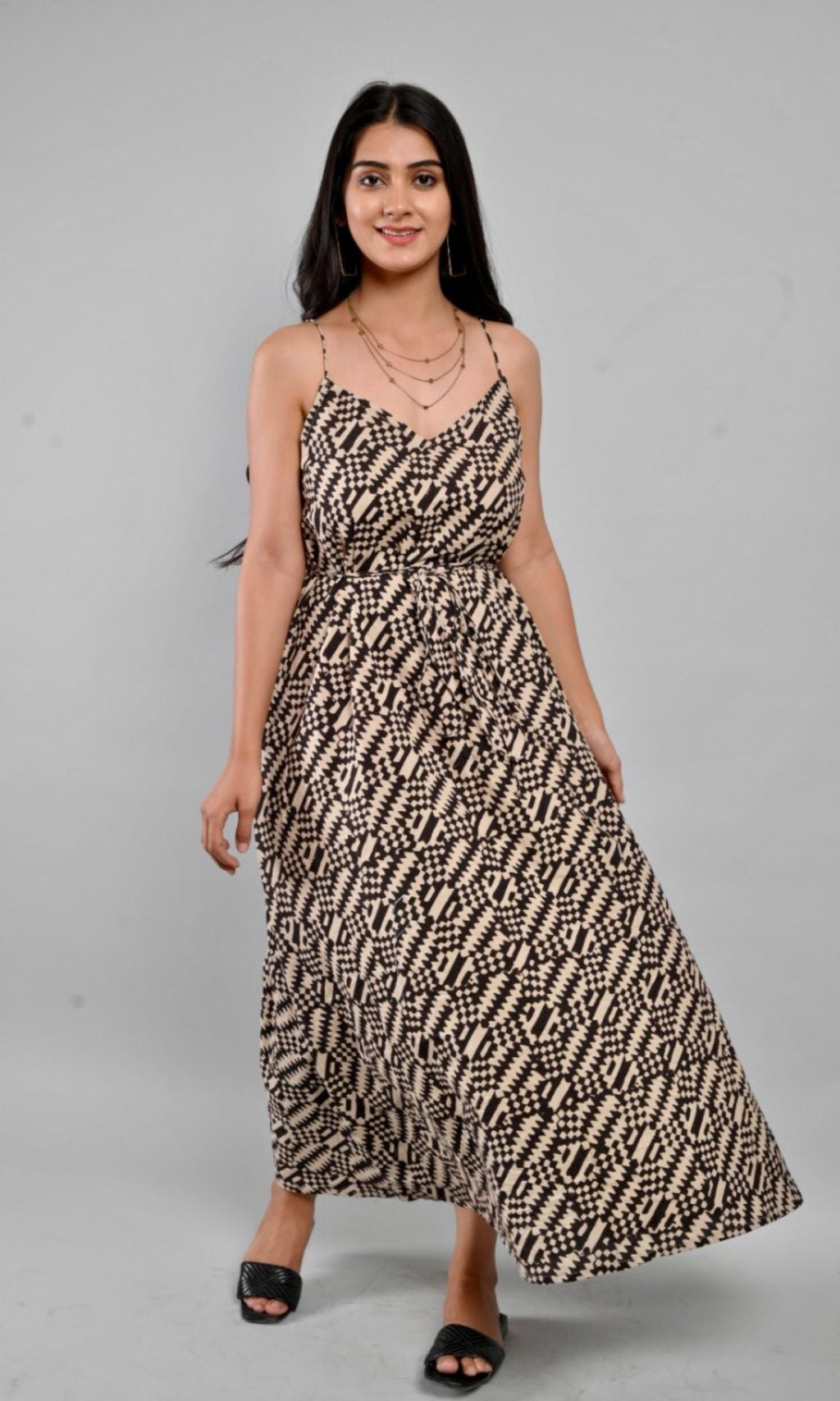 BLACK & WHITE DRESS